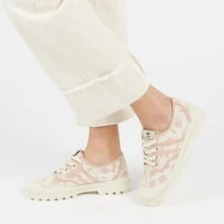 Produits populaires -Pataugas OGLGRF2HPOUDRE1